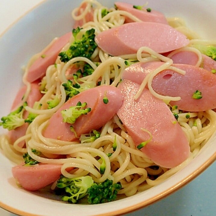 ガラスープで　ギョニソとブロコの汁なしラーメン♬